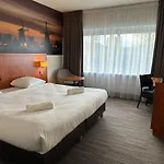 Отель Westlake