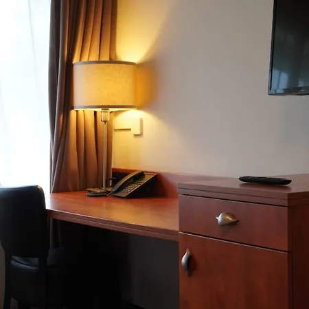 Westlake Hotel