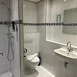 Отель Westlake